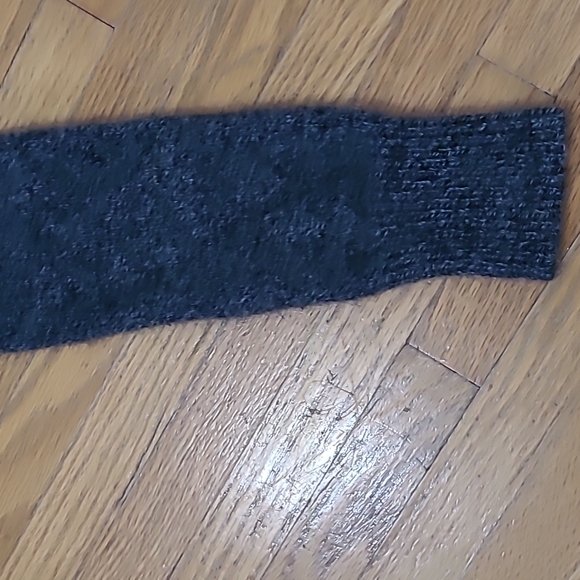 SAKS Fifth Avenue cashmere sweater - Picture 4 of 6